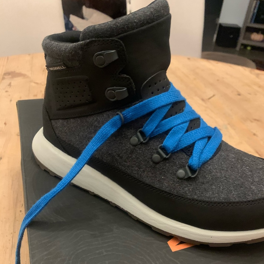 Merrell Women’s Chukka Boots